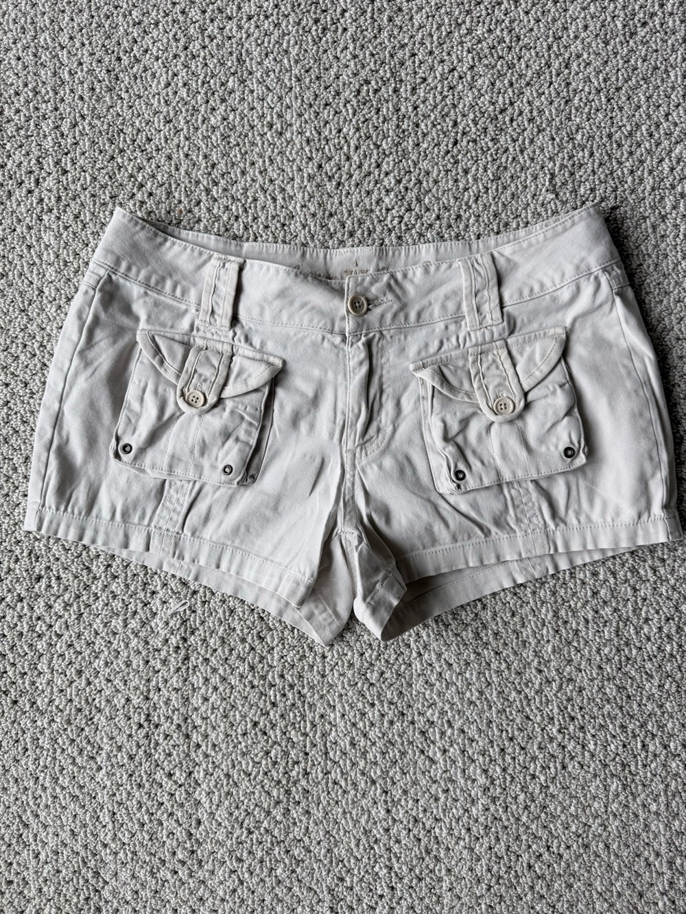 Y2K Women’s mini Utility Pocket Lowrise Shorts in Light khaki tan